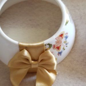 Porcelain bracelet, slip on design.